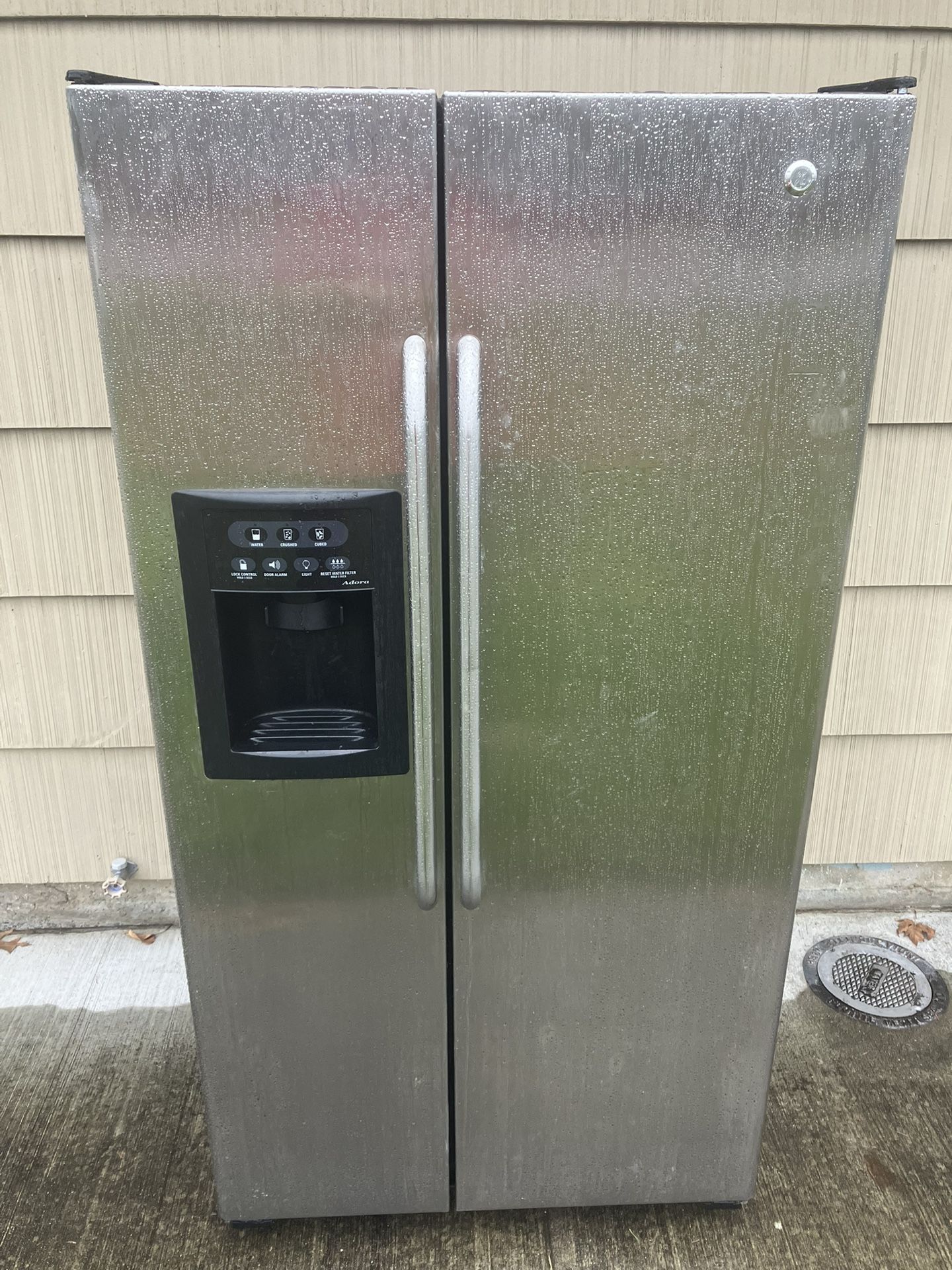 GE Refrigerator