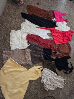 15 piece set of size Small juniors clothes Bundle