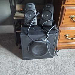 Logitech THX Computer Speakers W/ Subwoofer