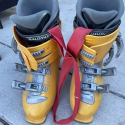 Men’s Salomon Ski Boots 