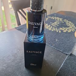 Sauvage dior perfum