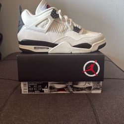 Jordan 4 Flight Club 