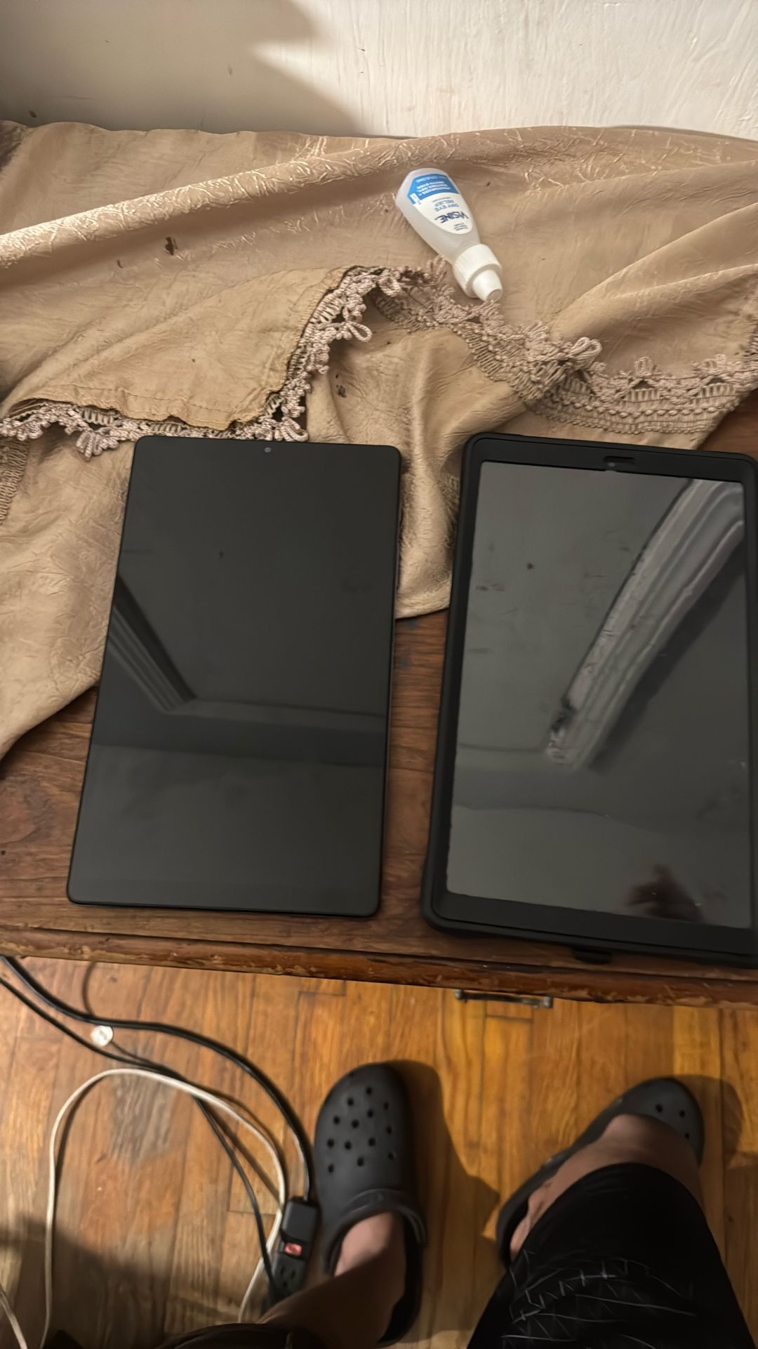 2 Samsung Tablets