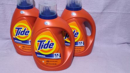 Detergente Tide líquido de 100 onzas