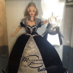 Holiday Barbie 2000