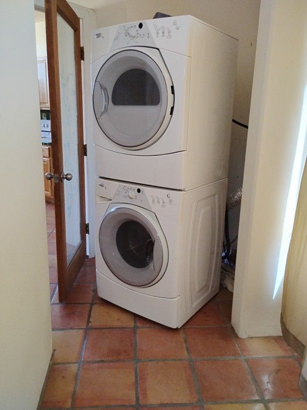 Whirlpool Stacked Washer And Dryer