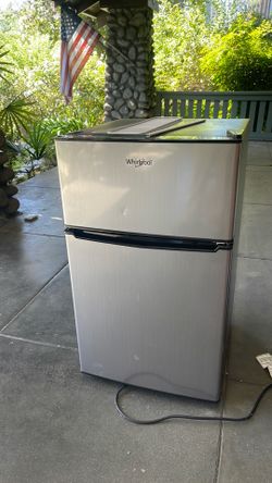 Mini fridge