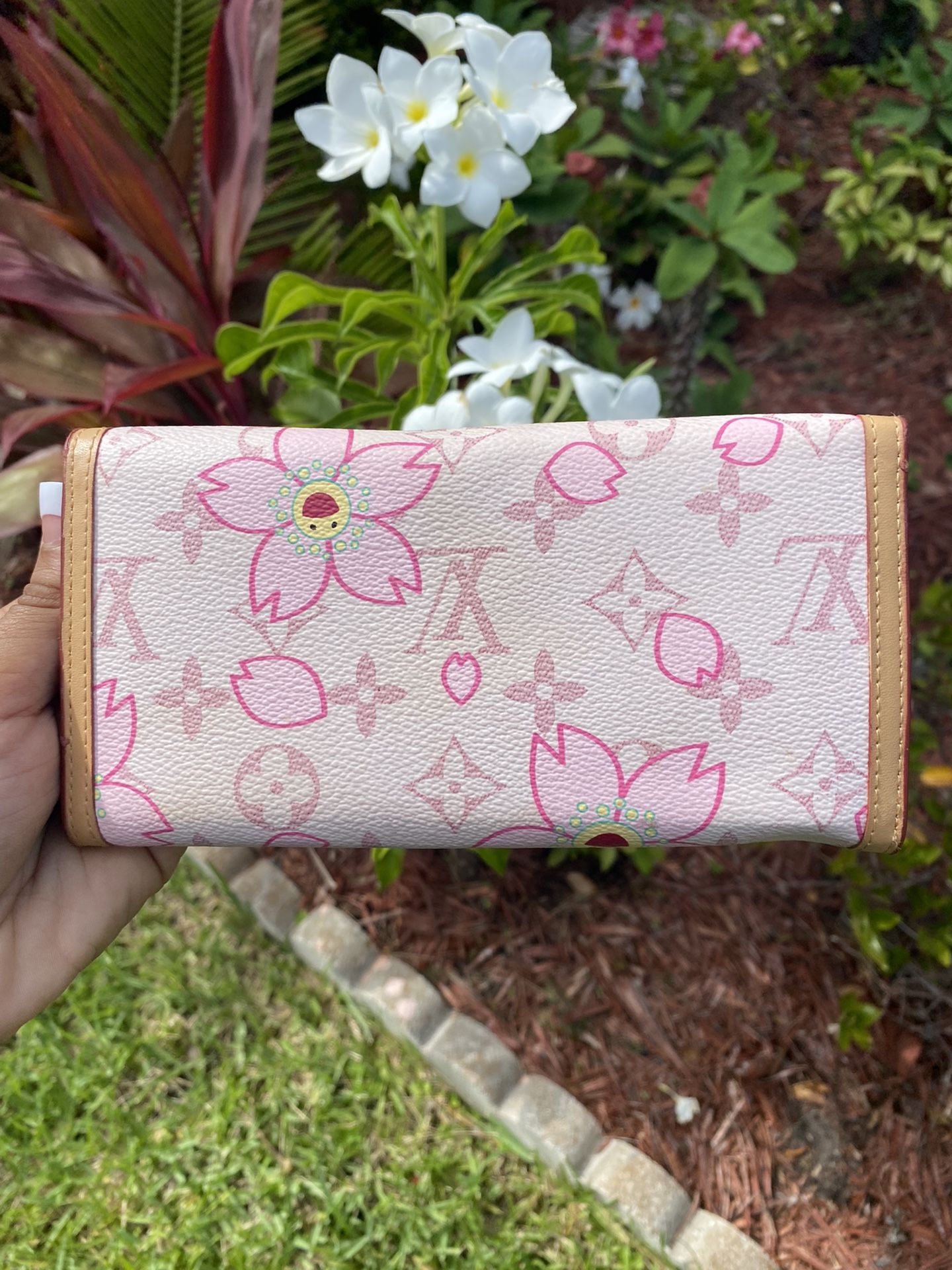 Louis Vuitton Cherry Blossom Papillon Wallet for Sale in Orlando, FL -  OfferUp