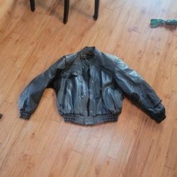 Men's Vent Tech LARGE  Motorcycle Leather Jacket With Braces.