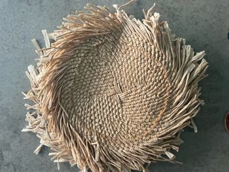 6 weaved straw placemats