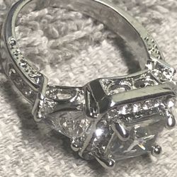 Woman’s Ring’s Unbranded 