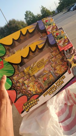 Mega lucario premium poster collection