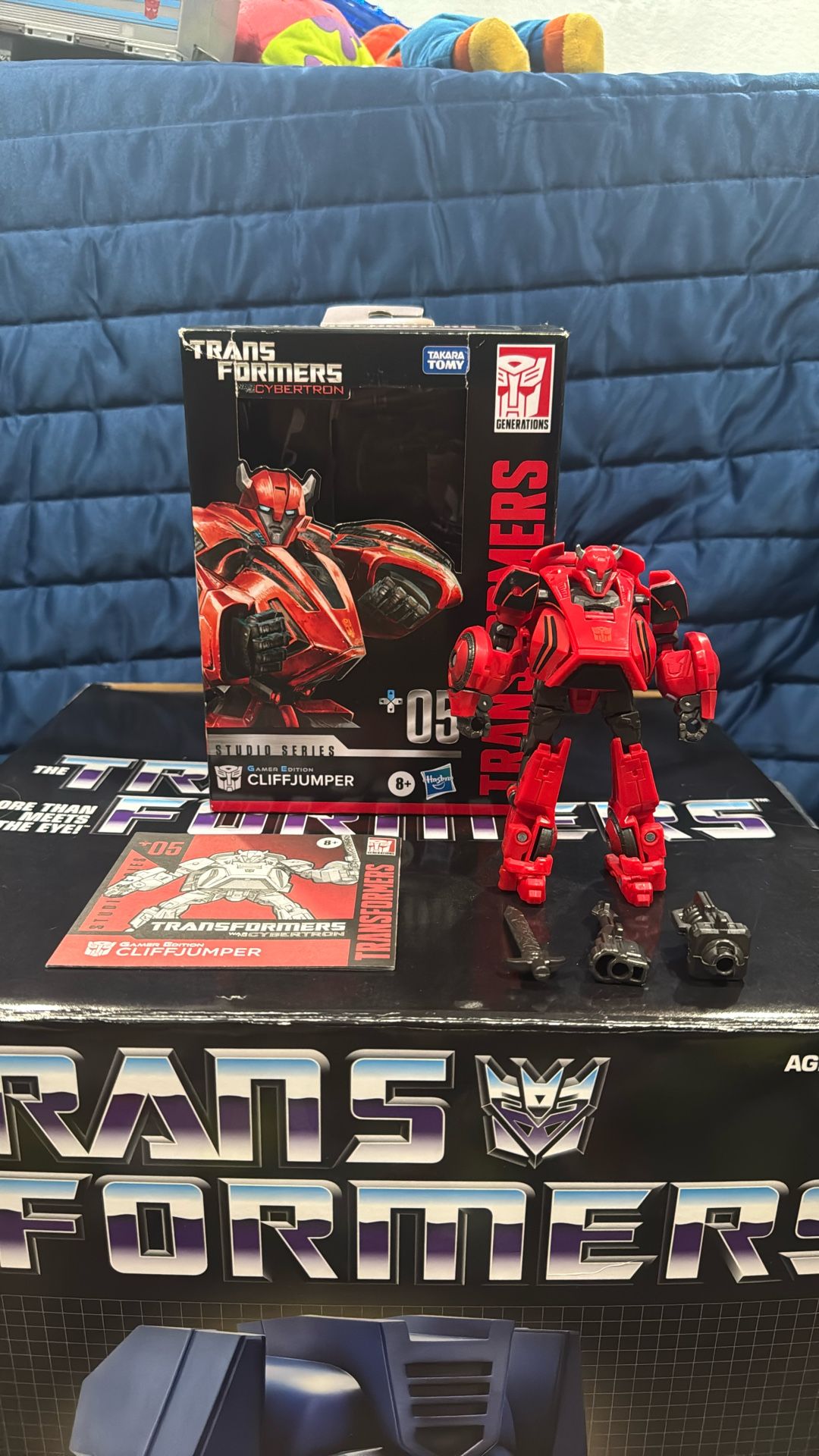 Transformers War For Cybertron - Studio Series Cliffjumper 05