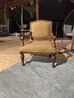 Large Accent Chair Perfect fabric