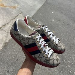 Gucci Ace Low ‘GG SUPREME’ Size 9.5UK/10-11M