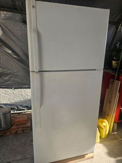 GE refrigerator