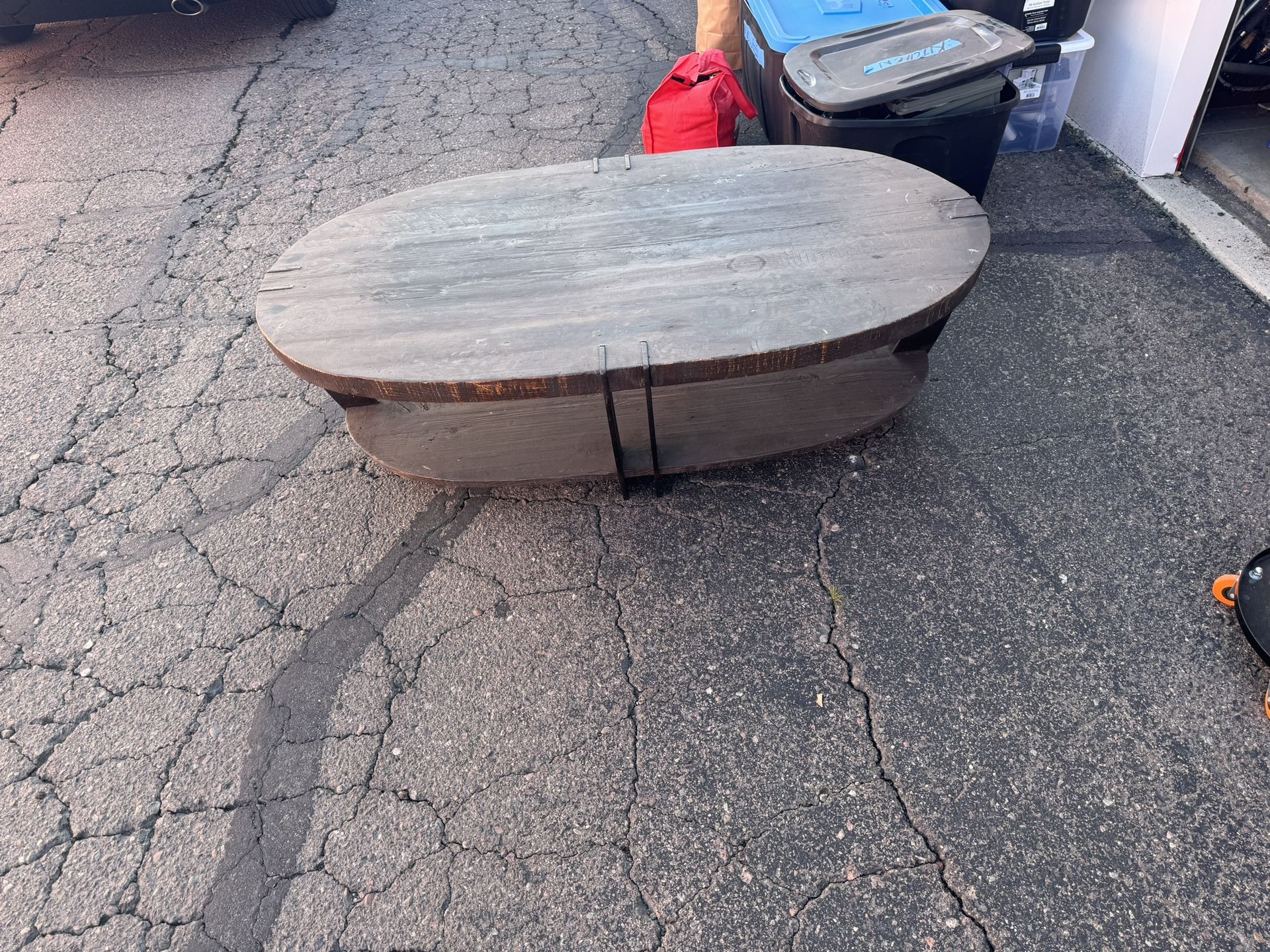 SOLID WOOD COFFEE TABLE