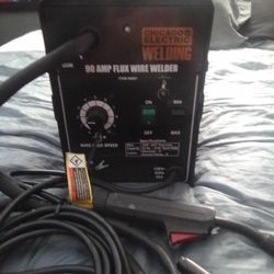 90 AMP FLUX WIRE WELDER in New Condition.