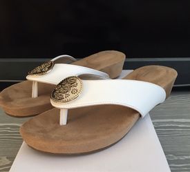 Giani Bernini Memory Form Sandals