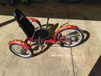 Mobo Triton Recumbent Tricycle – Red Flames