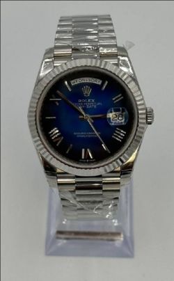 Silver Finish with Deep Blue Face – Classic & Elegant