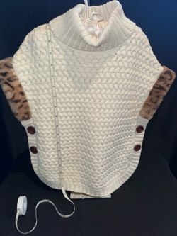 Aspen Kids Size 7-8 Cream Cable Knit Turtleneck Sweater Poncho
