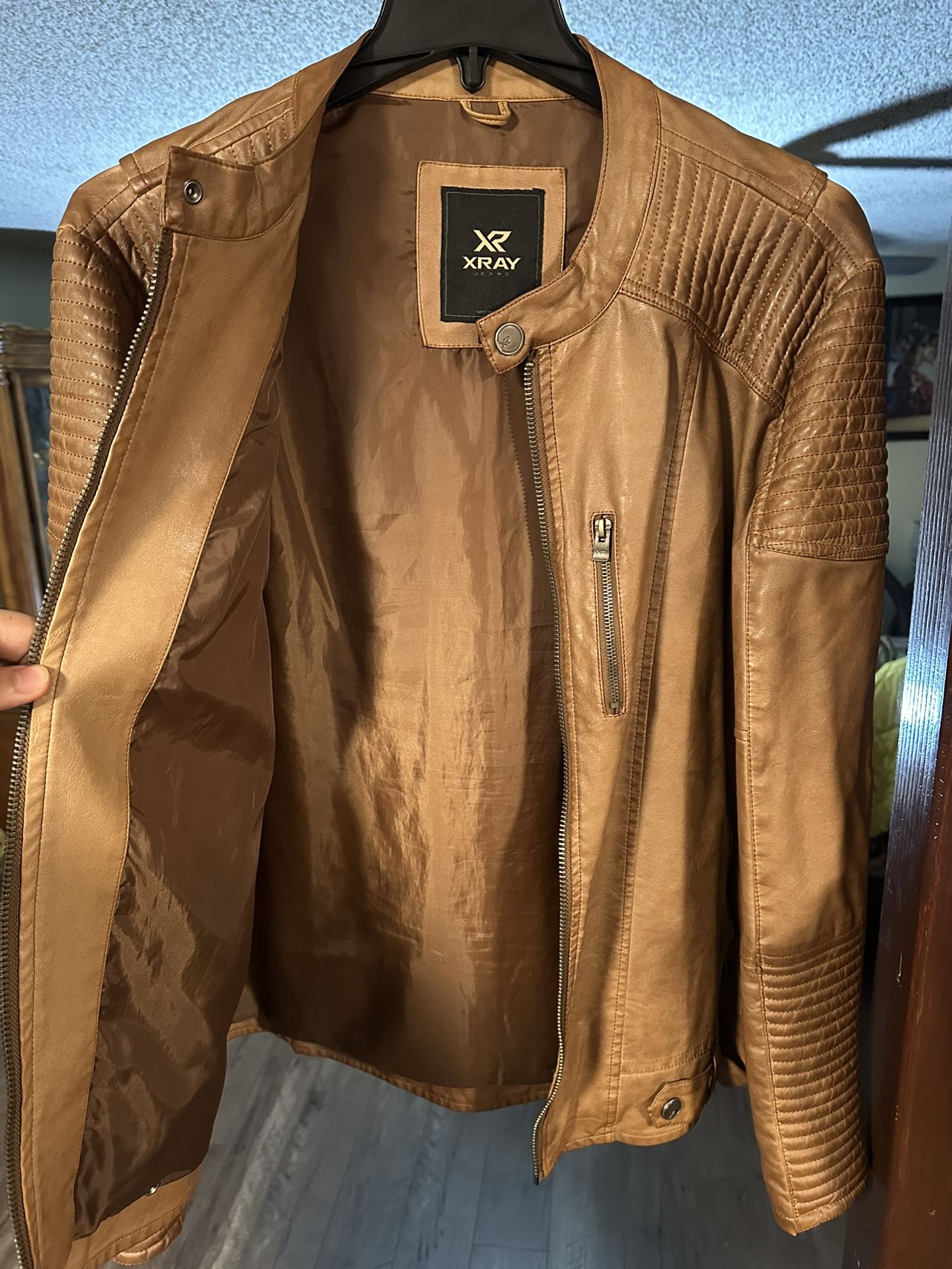 Men’s Leather Jacket
