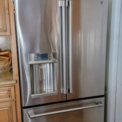 GE Appliance refrigerator~