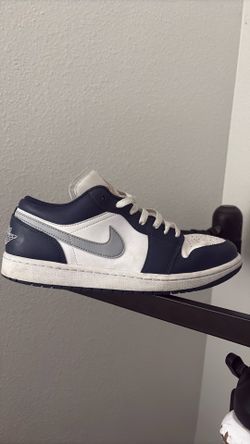 Shoes size 9.5