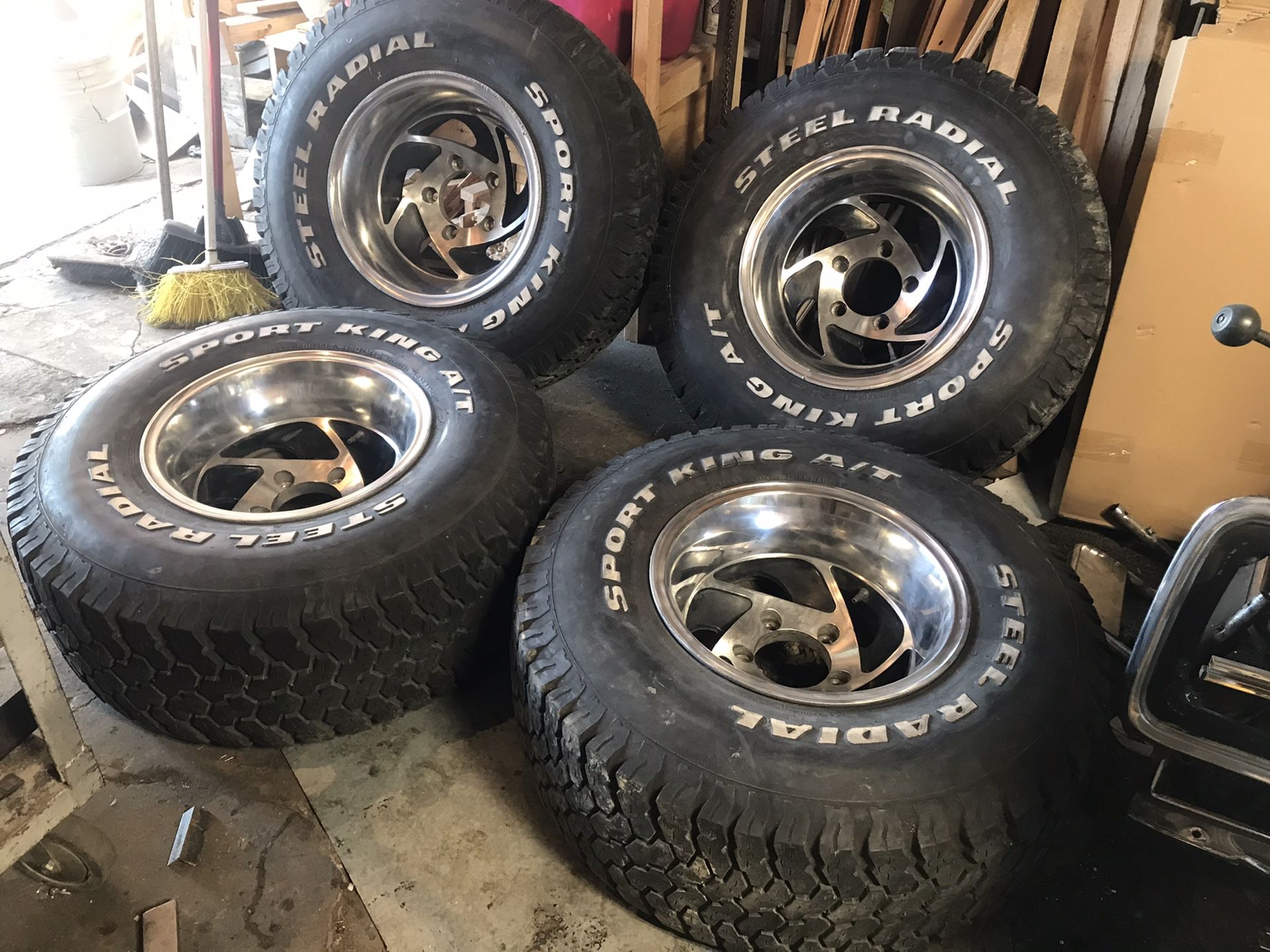 15x10 5x5.5 polished aluminum wheels for Sale in Los Angeles, CA - OfferUp