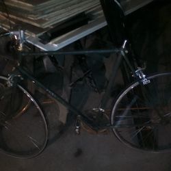 Mountain bike 18 speed climber w/shoe clamps