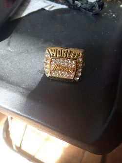 Lakers Kobe Bryant World Champion Ring