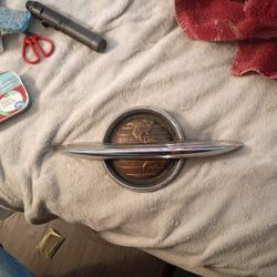 Hood Emblem Oldsmobile 