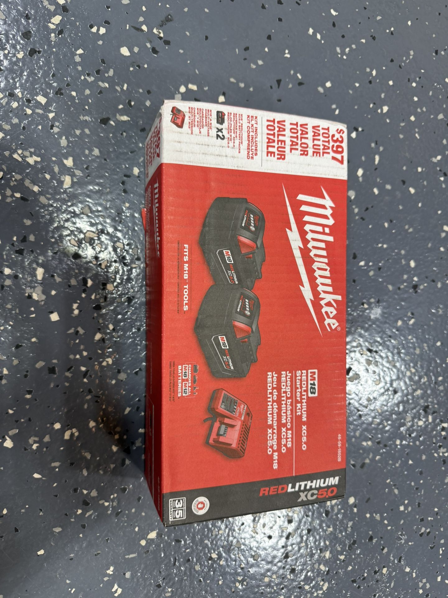 Milwaukee 2 Batteries And Charger
