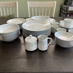 Vintage Noritake China Dinner Place Settings For 8 