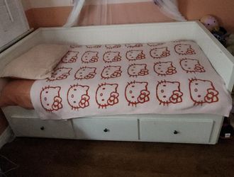 Twin bed with pull out bed and drawers