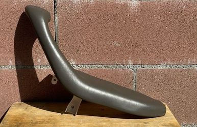 01-07 Toyota Sequoia Tacoma Front Right Passenger Door Panel Armrest Gray