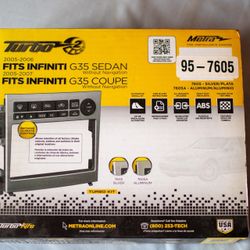 Infiniti G35 Double Din Dash Kit (silver)