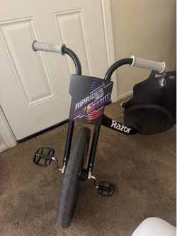 Razor lightshow Rip Rider “16” kids Trike Black;Steel Frame,160lb Capacity