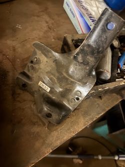 Heavy Duty Metal Mounting Bracket