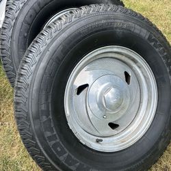 Vintage Progressive Wheels With New Used Tires 
