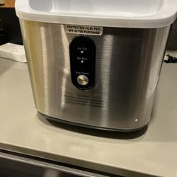 Icemaker