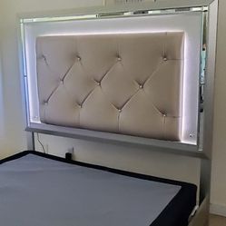 BED Glamorous Upholstered Bed! Headboard,  Footboard,  Rails. Including  Spring Box With LED Lights, Mirror Trims QUEEN Size 
