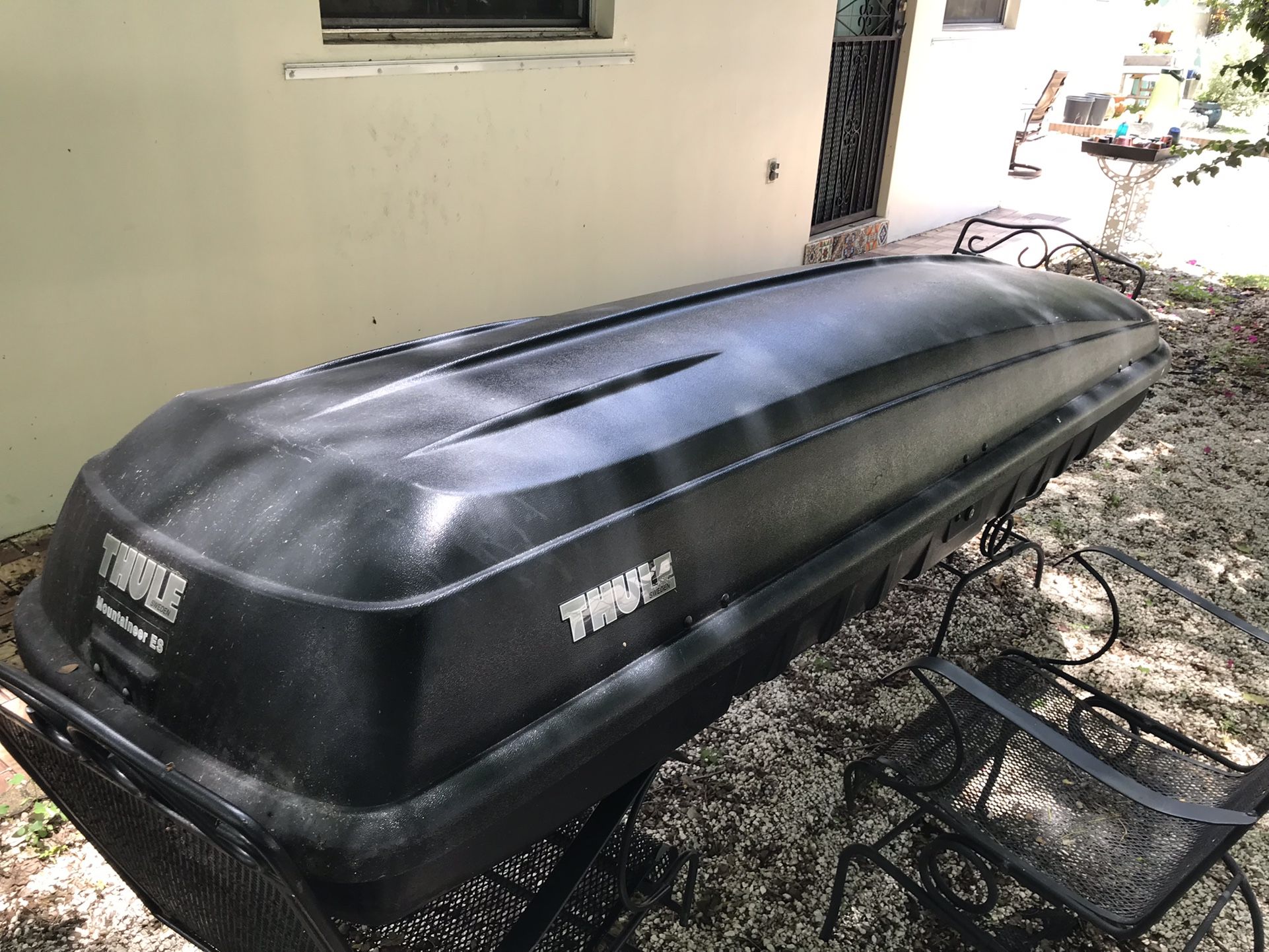 Thule Mountaineer ES Roof Cargo Box for Sale in Miami FL OfferUp