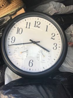 Young town quarts clock