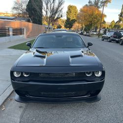 17 Dodge Challenger 