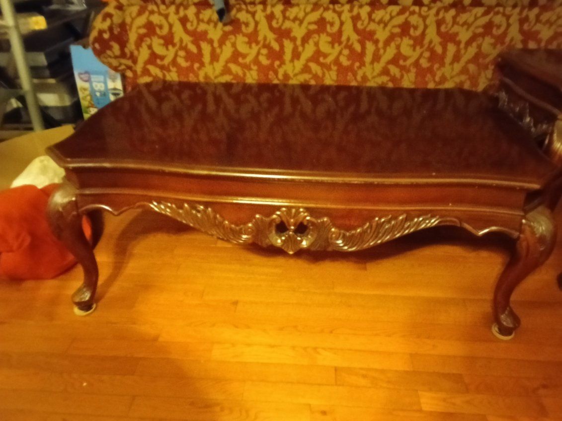 Coffee Table w/ 2 Side Tables