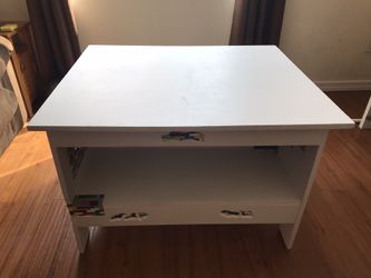 LEGO Table