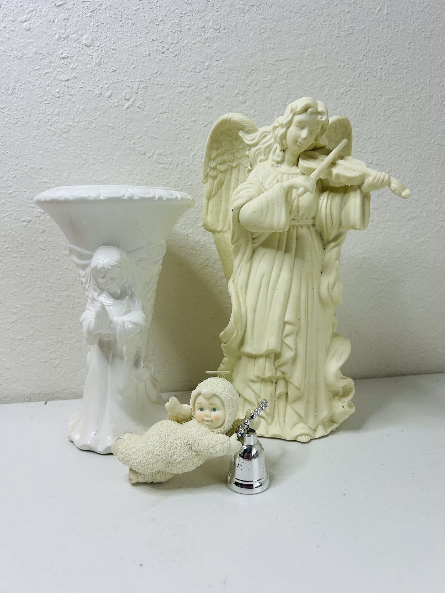 Angel figurines