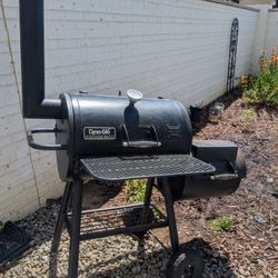 Dyna-glo "Portable" Barrel Offset Charcoal Smoker BBQ Grill